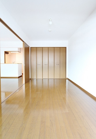 いろんな用途に使える洋室です