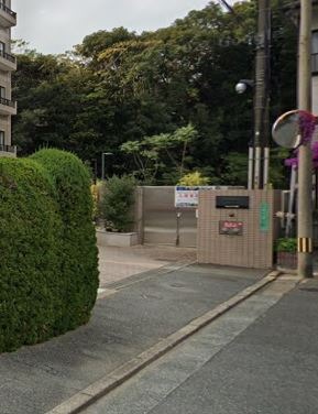 ゴミ捨ても敷地内にあるので楽々