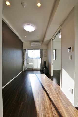温かみのある創りのお部屋ですね