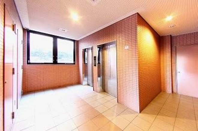 キレイにされてあるロビーです