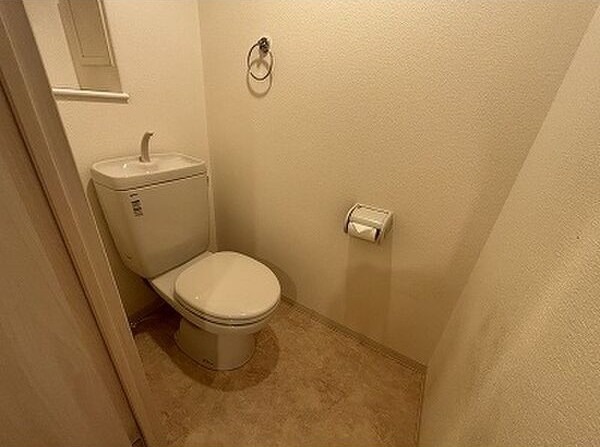 清潔感のあるトイレです