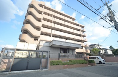 エントランスもきれいです