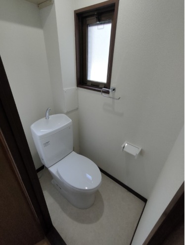 清潔感のあるトイレですね。