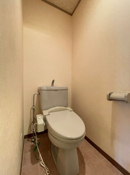 清潔感のあるトイレですね。