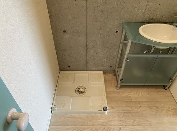 独立洗面台完備。
