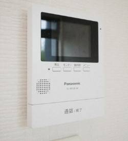 来訪者の顔が確認できるので安心です