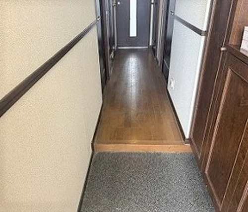 玄関収納完備。