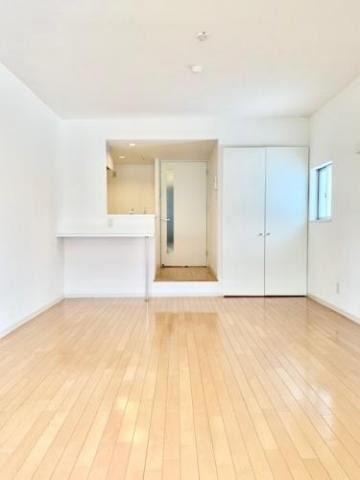 広い洋室は家具の配置も困りません