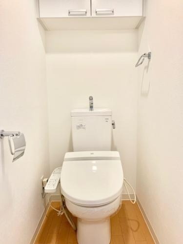 嬉しい温水洗浄便座付きです