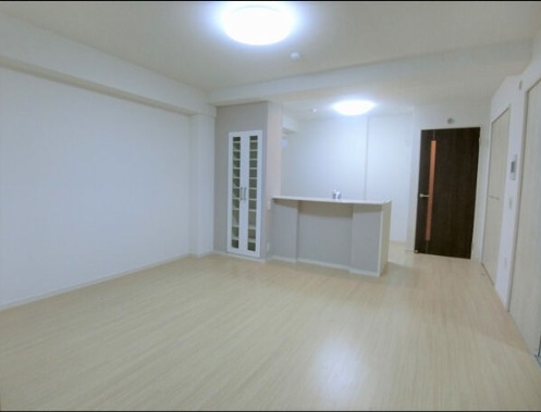 家具の配置がしやすいお部屋ですね