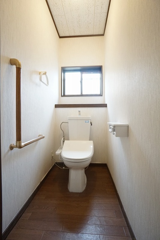 清潔感のあるトイレですね。