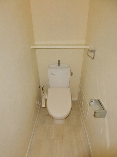 清潔感のあるトイレですね。