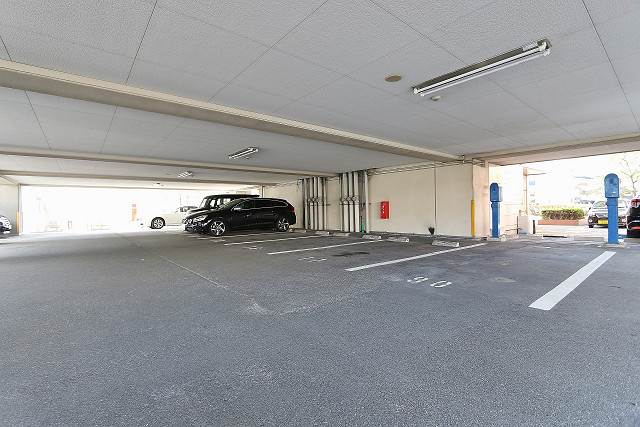 敷地内駐車場ございます。