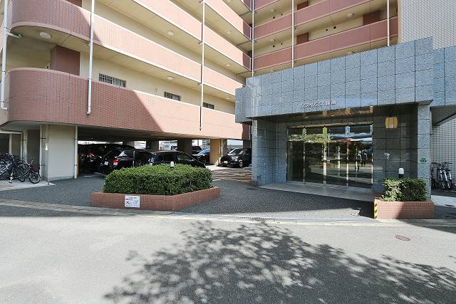 女性の方も安心のオートロック付きです！