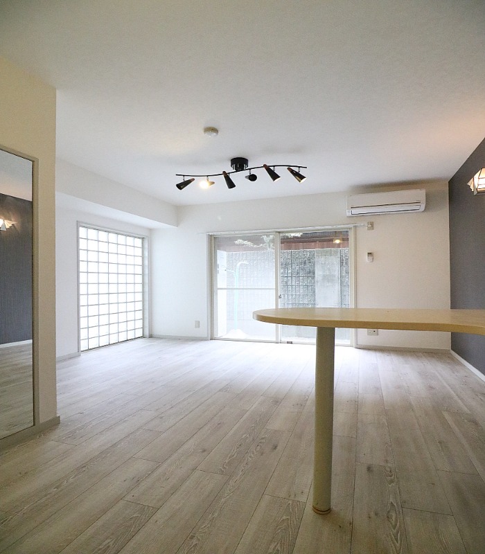 家具の配置がしやすいお部屋ですね