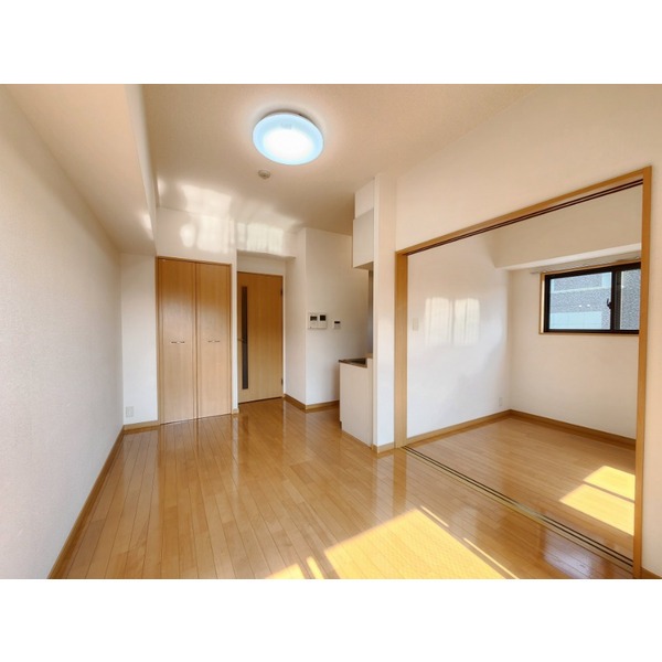 家具の配置がしやすいお部屋ですね
