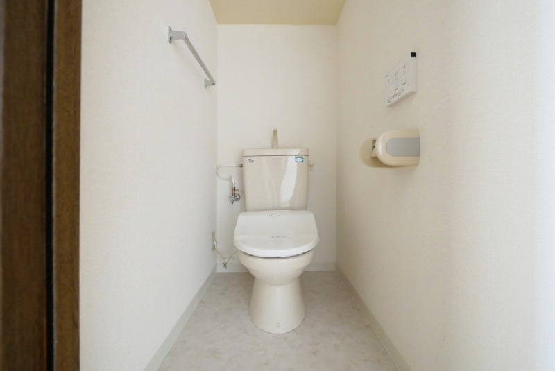 清潔感のあるトイレです