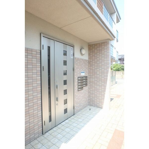 女性の方も安心のオートロック
