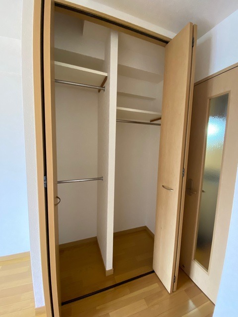 お荷物はこちらへ。