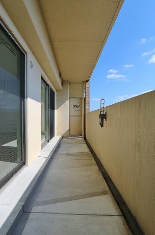 天気の良い日の洗濯物はこちらでされてください