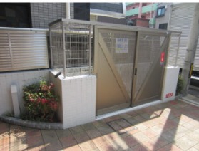ゴミ置き場はこちらで