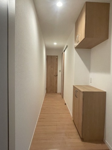 玄関収納完備。