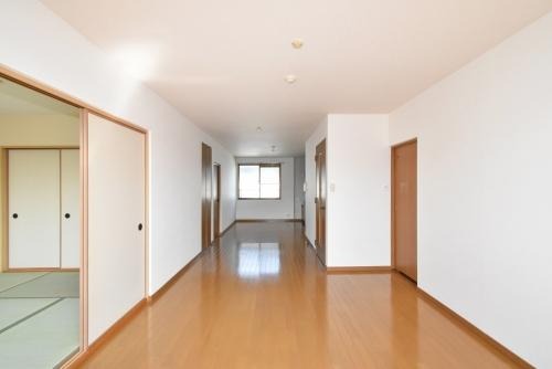 LDK部分は16帖もあります。