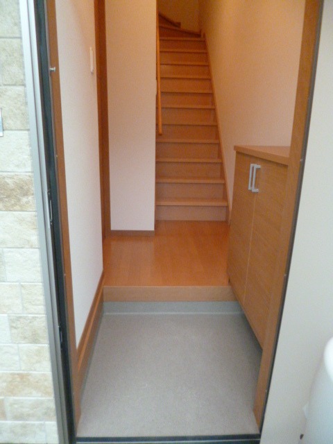 玄関はこんな感じです。