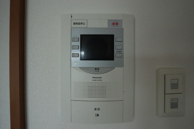 モニターホンで来客チェック