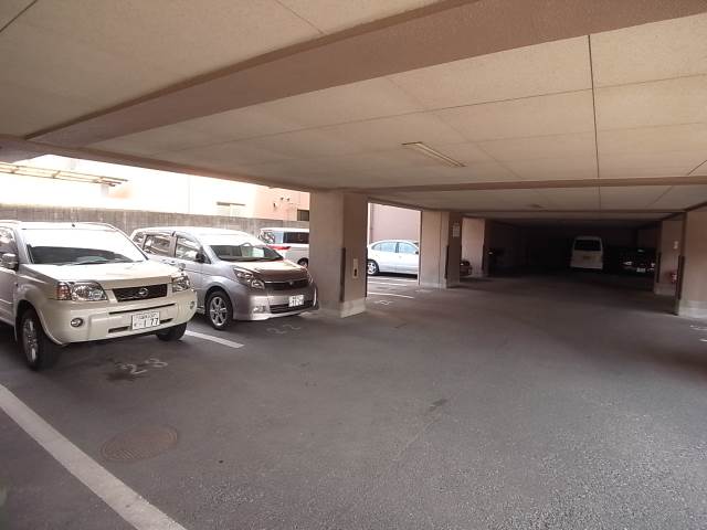 敷地内駐車場ございます♪