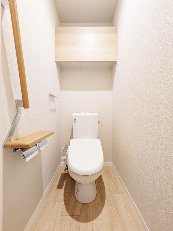 清潔感のあるトイレですね。