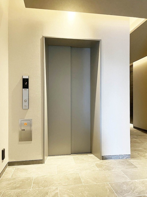 エレベーター完備。