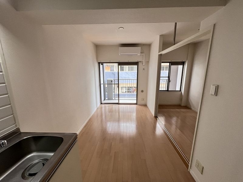 家具の配置がしやすいお部屋ですね