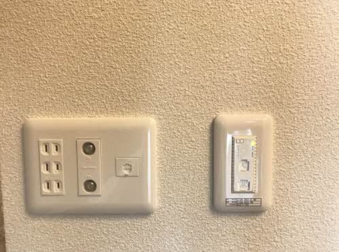 ケーブルをさすことが出来ます。