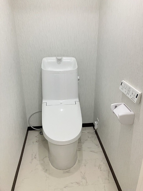清潔感のあるトイレですね。