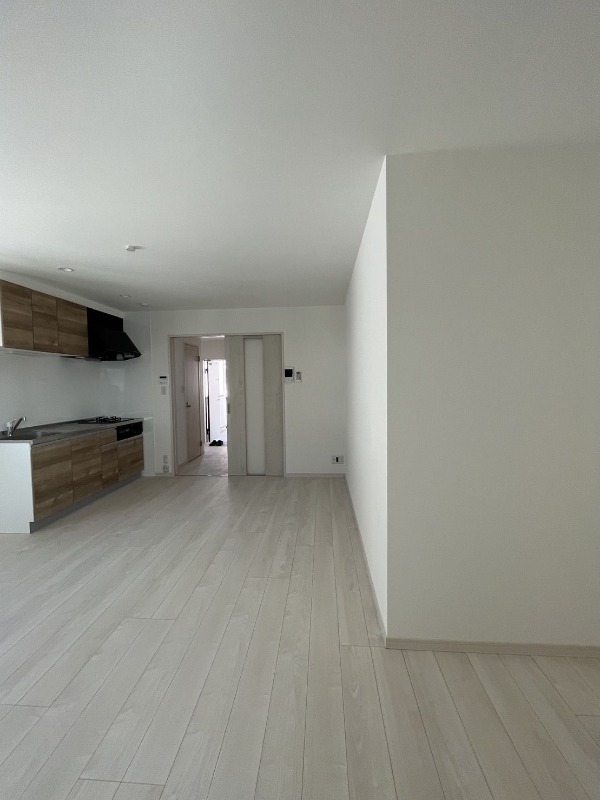 家具の配置がしやすいお部屋ですね