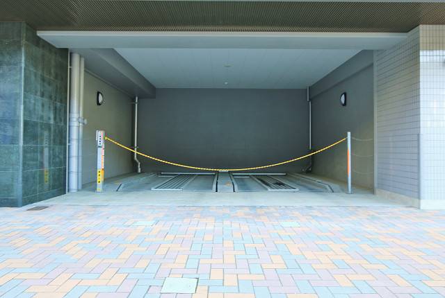 敷地内に駐車場あります