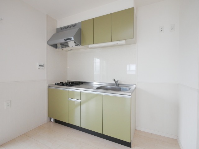 可愛いカラーのキッチンでテンションUP