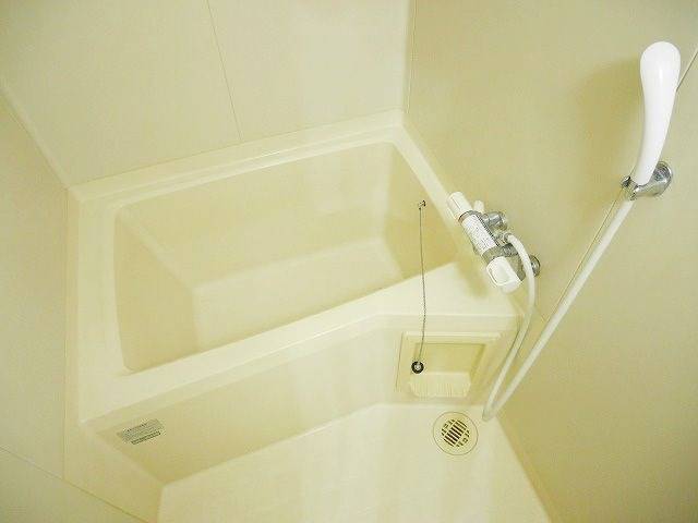 綺麗なバスルームはゆっくりと過ごせそうですね