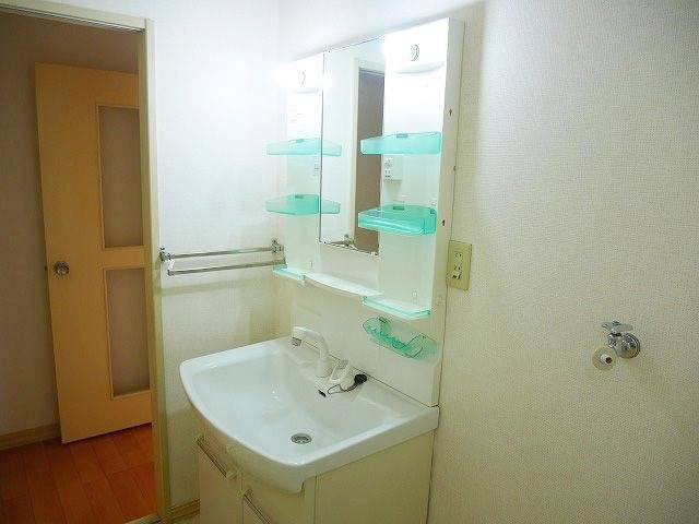 独立洗面台は新しいものに新調されますよ