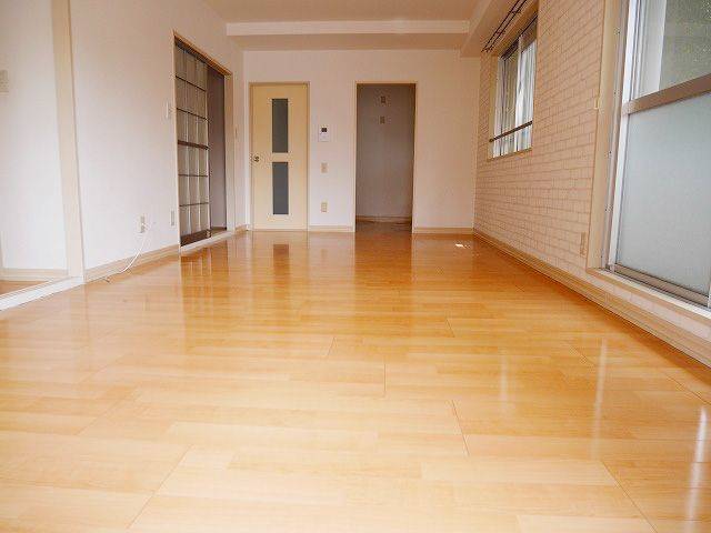 家具のレイアウトが楽しみになる間取りです