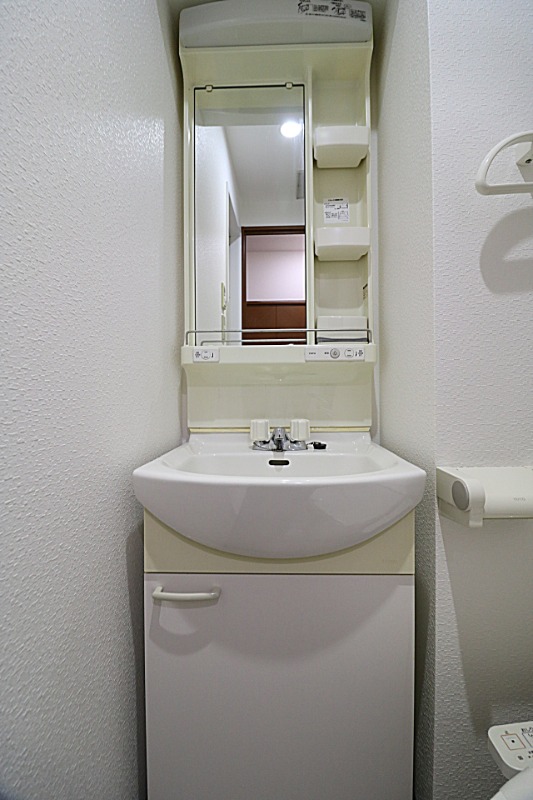 ウォシュレット付きで快適。