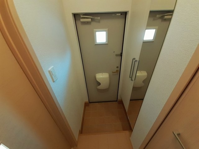 玄関はこんな感じです