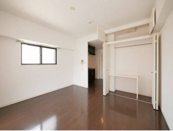 嬉しい宅配ボックス完備。