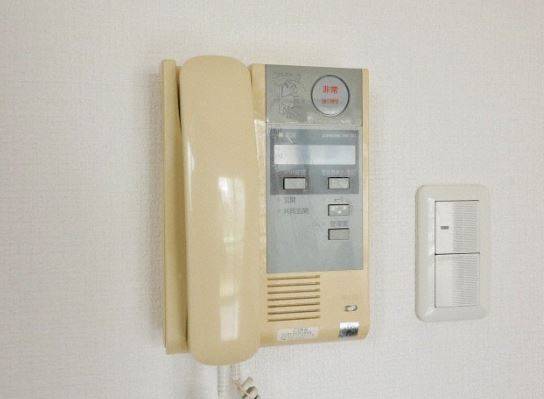 インターホンで安心です。