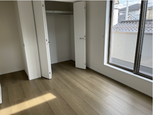 こちらは寝室にいかがでしょうか