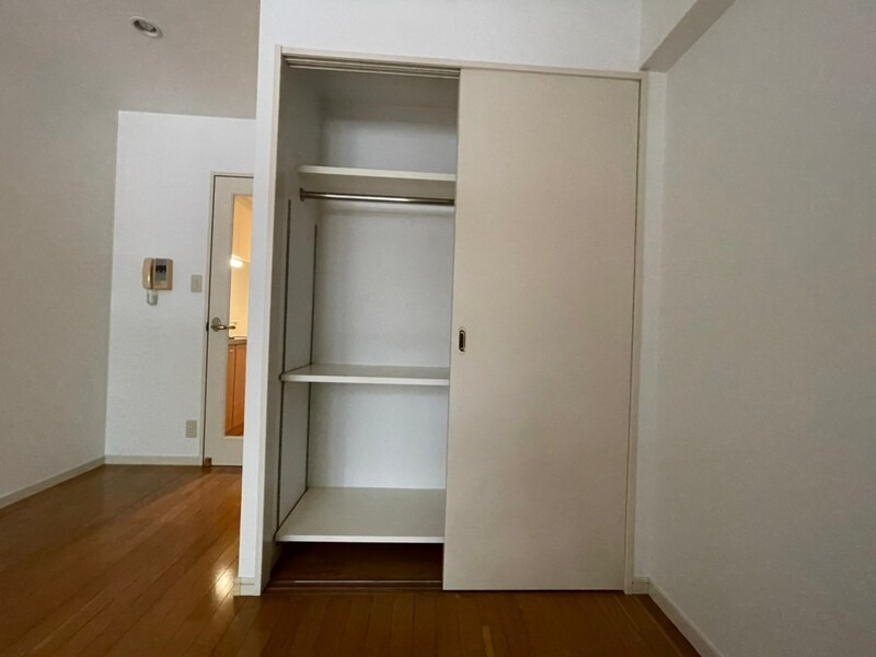 奥行きばっちりの収納でございます！