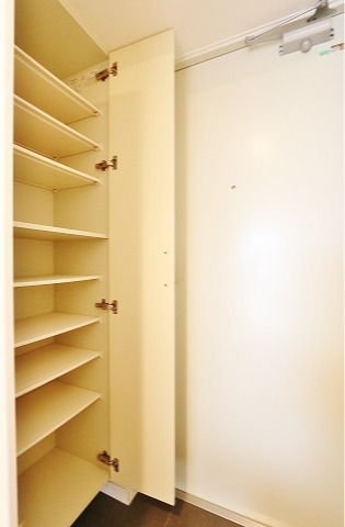 玄関収納棚も文句なしですね