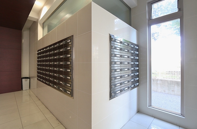 管理の行き届いた集合ポストです