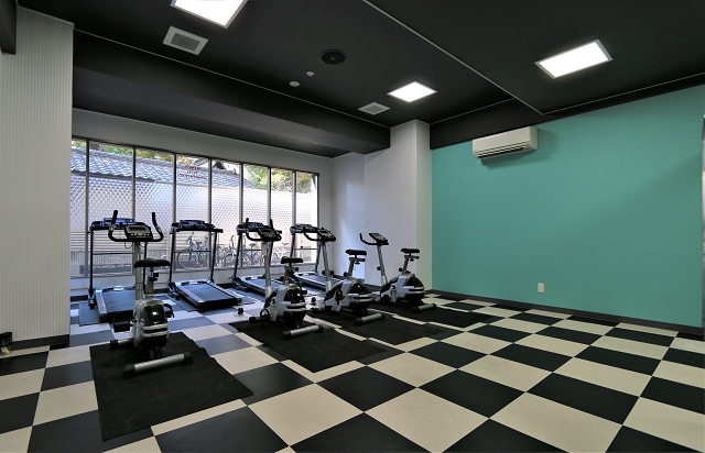 なんとトレーニングジムあります